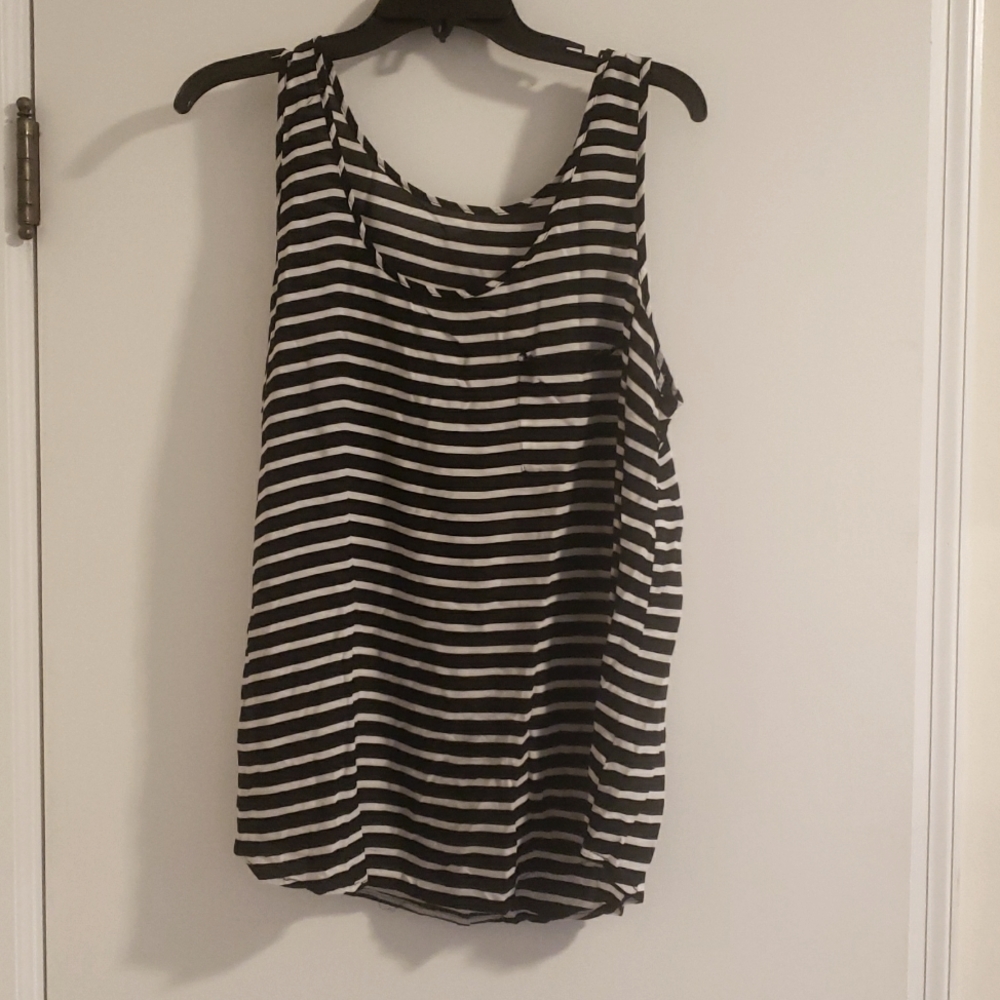 4for15$ Black and white tank